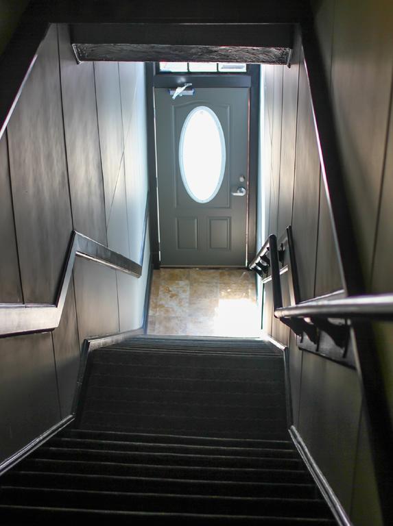 Lux Rooms Wallace Exterior foto